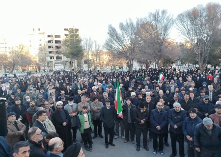 خروش مردم بروجرد علیه اغتشاشگران