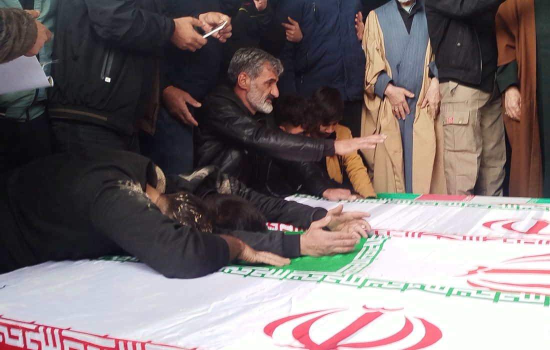 پیکر ۵ شهید حملات تروریستی در بروجرد تشیع شد