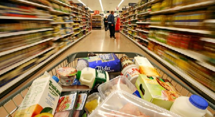 هیچ کمبودی در تأمین کالاهای اساسی نداریم