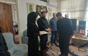 دیدار فرمانده سپاه لرستان با خانواده شهیدی جنگ رمضان