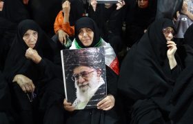 مراسم بزرگداشت رهبر شهید برگزار شد