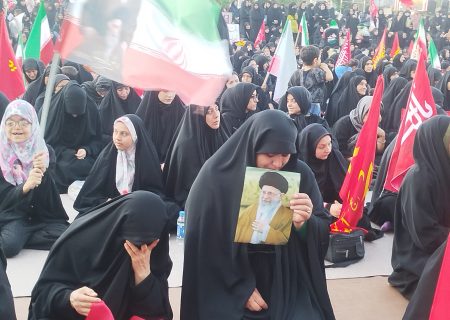مراسم بزرگداشت رهبر شهید در بروجرد برگزارشد