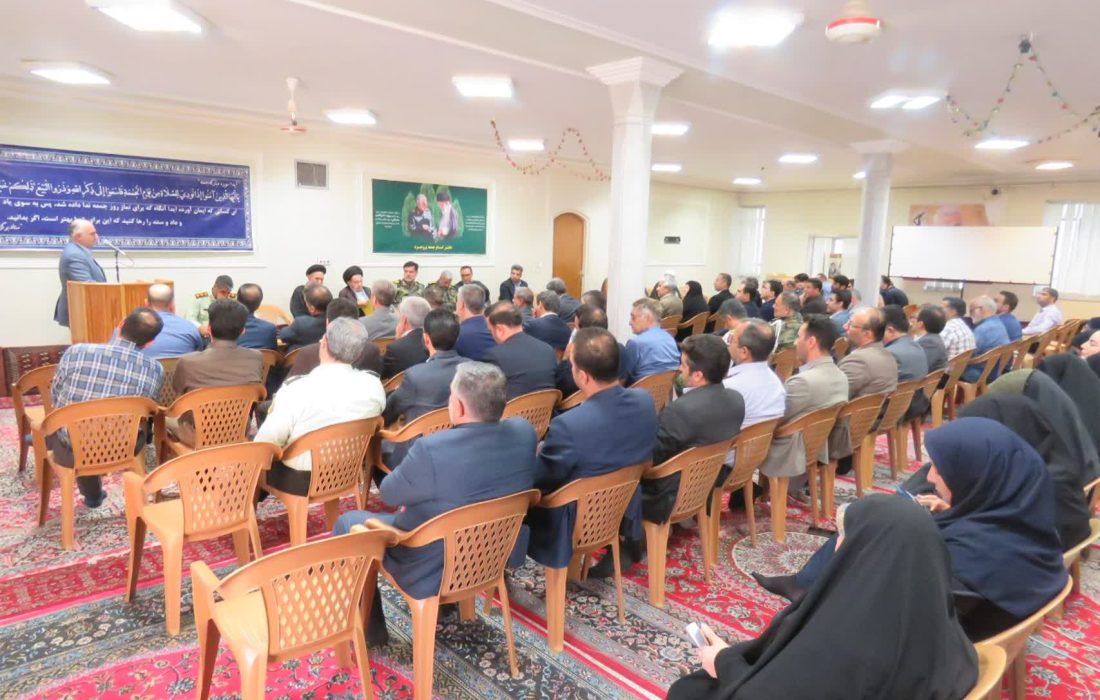 دیدار مسئولان بروجرد با امام جمعه شهرستان به مناسبت آغاز هفته دولت