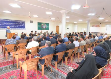 دیدار مسئولان بروجرد با امام جمعه شهرستان به مناسبت آغاز هفته دولت