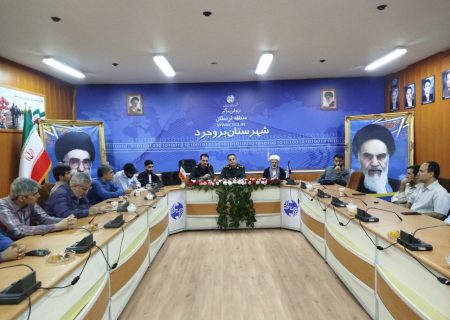 دیدار فرمانده سپاه ناحیه بروجرد با نخبگان شهرستان برگزار شد